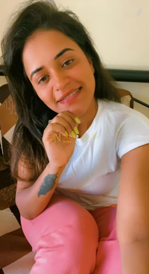 Sarai Rohilla Call Girls – Escorts Near the Station and Karol Bagh