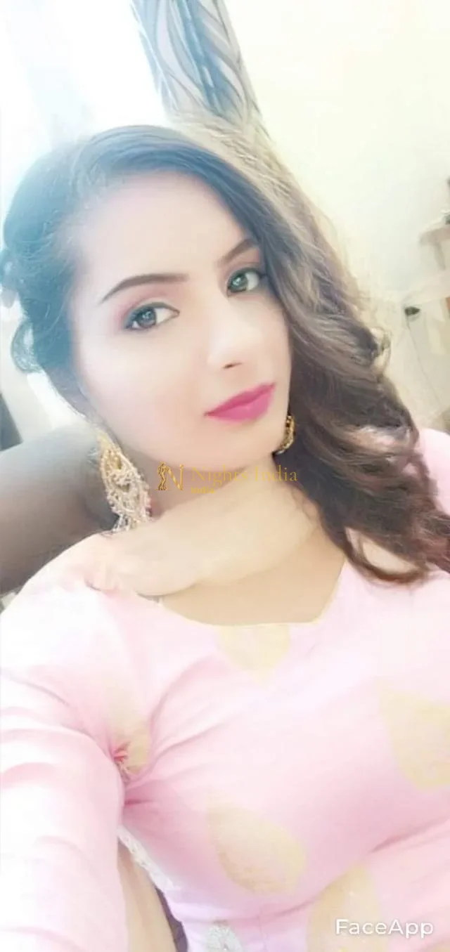Ishita (25) – Escort Service in Sikanderpur, Gurgaon | Incall & Outcall