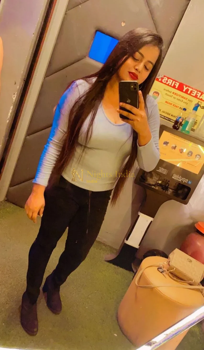 Mrunal, 28 – Independent Call Girl in Lohegaon, Pune | Pay Cash on Meeting