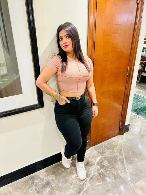 Shahdara Call Girls – East Delhi Escorts Near GT Road and the Station
