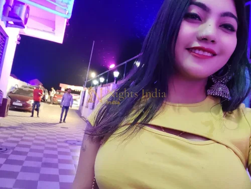 Azadpur Call Girls – Companions Near the Mandi and the Metro