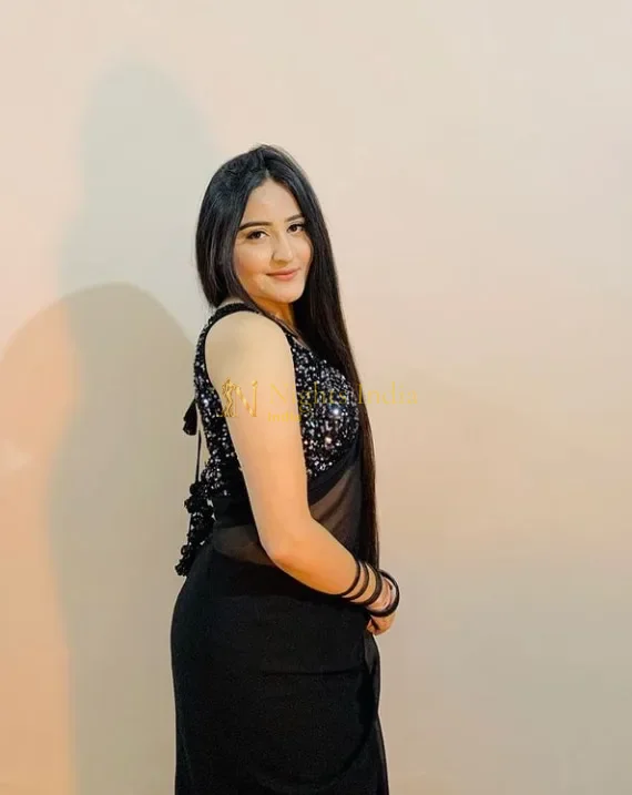 Ayesha, 26 – Independent Call Girl in Sector 50, Noida | Pay Cash on Meeting