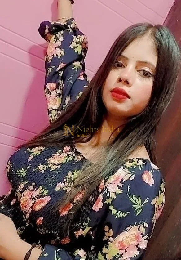 Mou, 21 – Bengali Escort in DLF Phase 2, Gurgaon