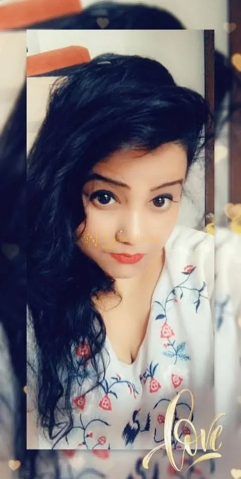 Harini, 25 – High Profile Call Girl in Bandra, Mumbai