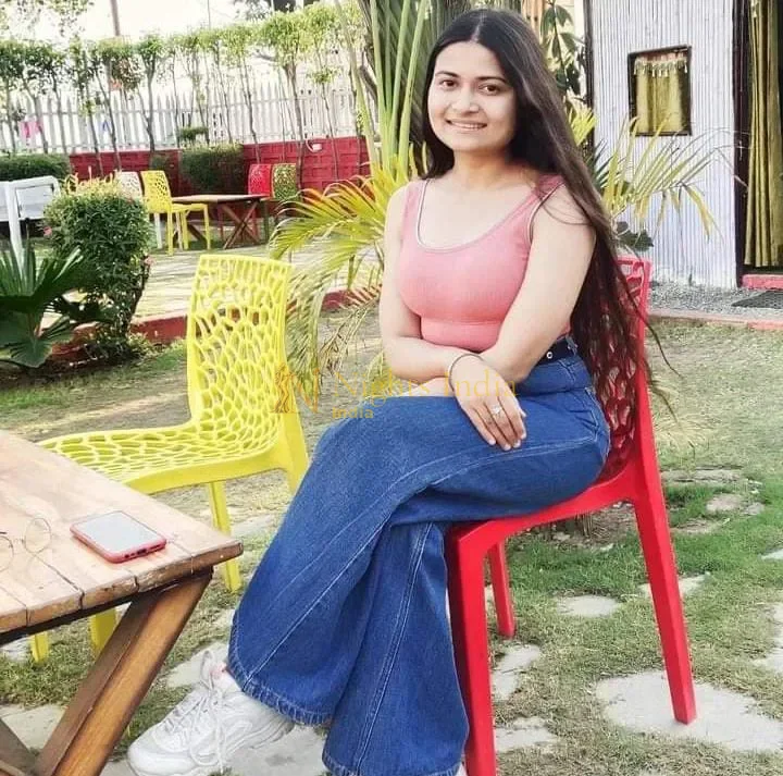 Pranavi, 24 – Telugu Escort in Mukherjee Nagar, Delhi