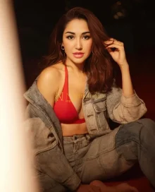 Riya Gupta, 21 – Russian Escort in Koramangala, Bangalore