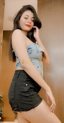 Aparna, 28 – Independent Escort in Mogappair, Chennai